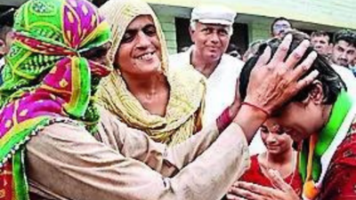 Vinesh Phogat turns 'rustic bahu' in Julana for her electoral dangal